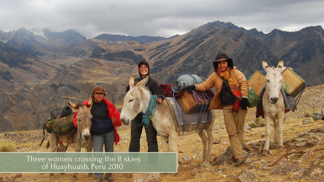 Three women crossing the 8 skies of Huayhuash